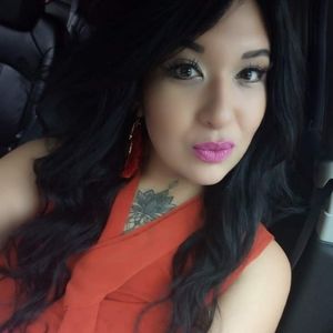 Meet your Posher, Evette